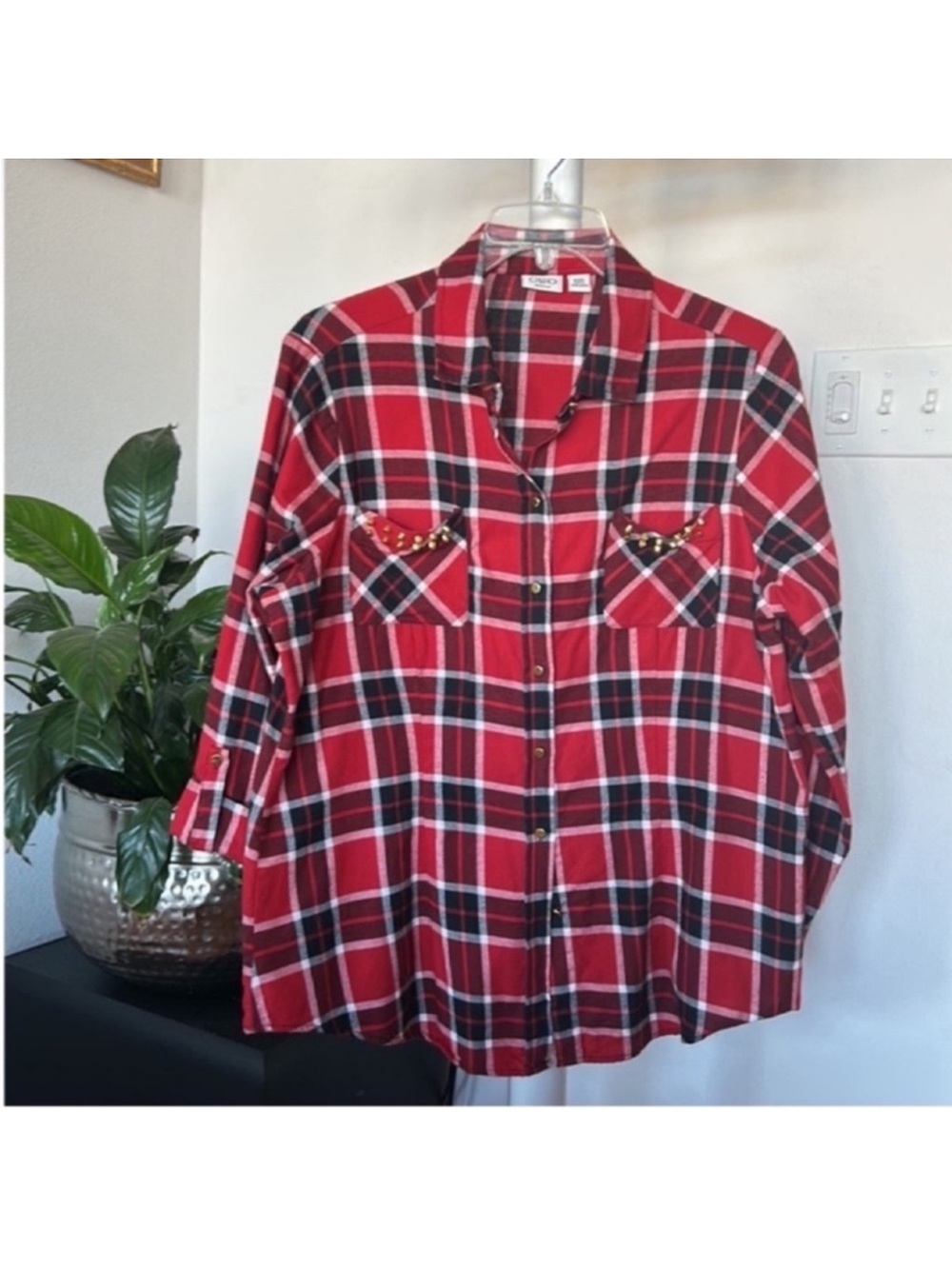 Cato Plus Plaid Flannel button Up Shirt/Top/Blouse Sz 18/20W Red Black Studded